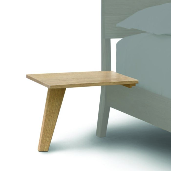 Lynn Shelf Nightstand in Oak
